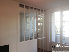 chambre réaménagée, redécorée avec installation d'une porte fenêtre vitrée style atelier d'artiste